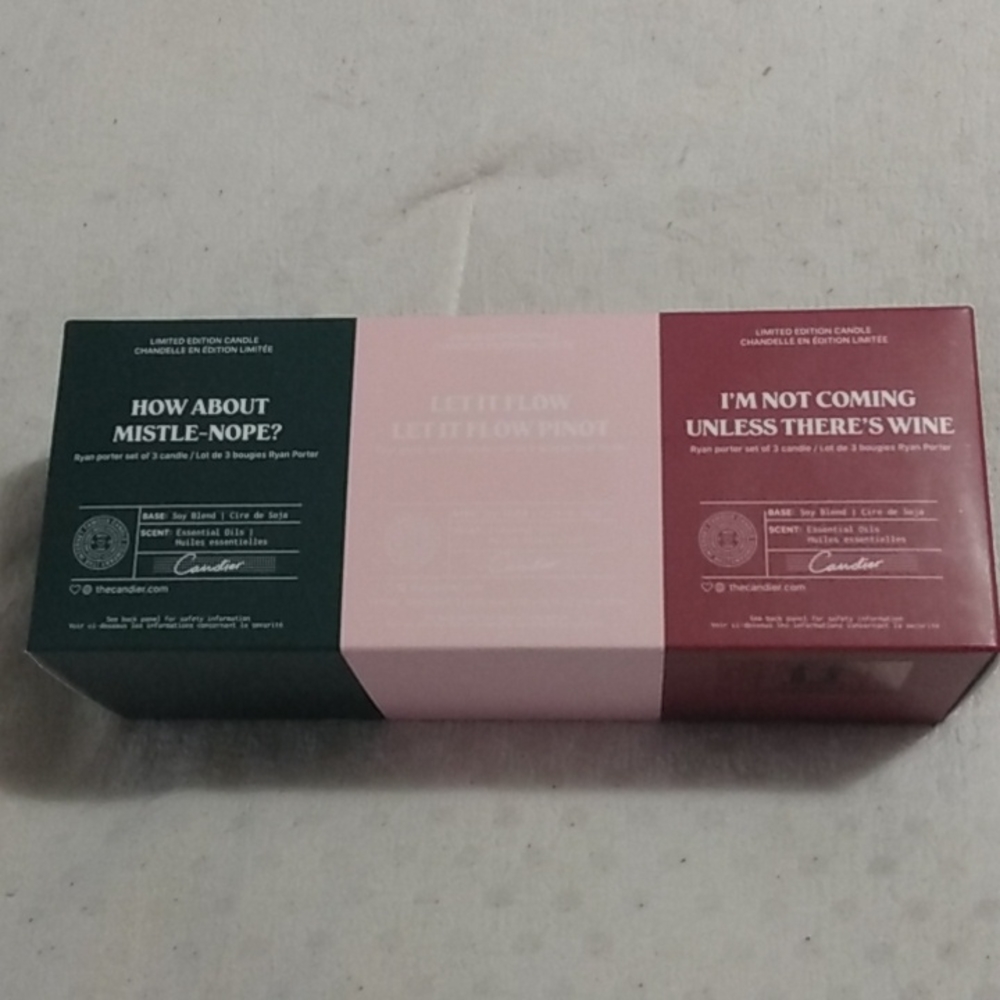 NIB Candier set of 3 holiday candles